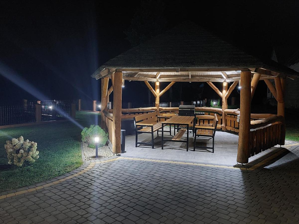 Agroturystyka Żubrówka Exterior foto